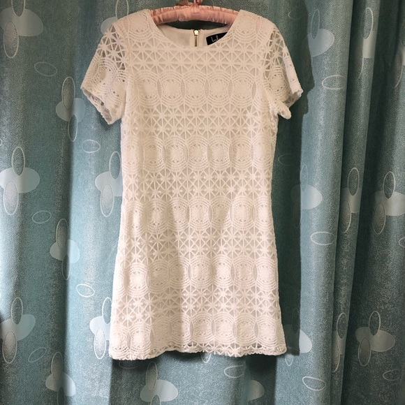 Lulus Dresses & Skirts - Lulus love you for eternity lace shift knee length dress, women size small